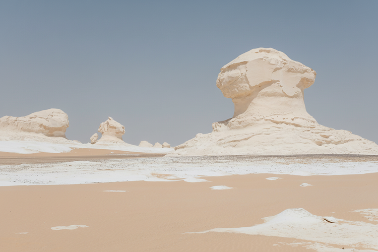 Formations rocheuses en champignon du Désert Blanc